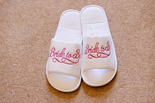 13 Unique Party Gifts for The Bride-to-Be 15